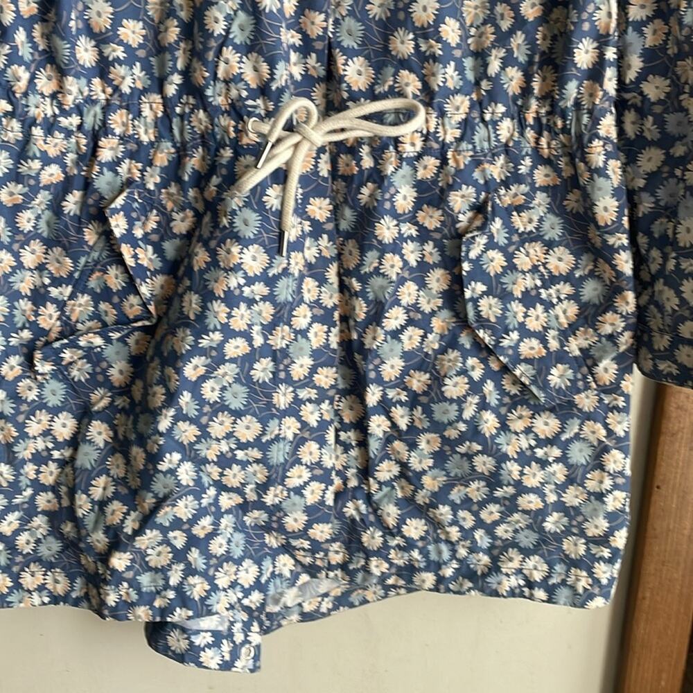 Madewell Ruffle-Neck Anorak Raincoat in French Floral - Picture 7 of 16